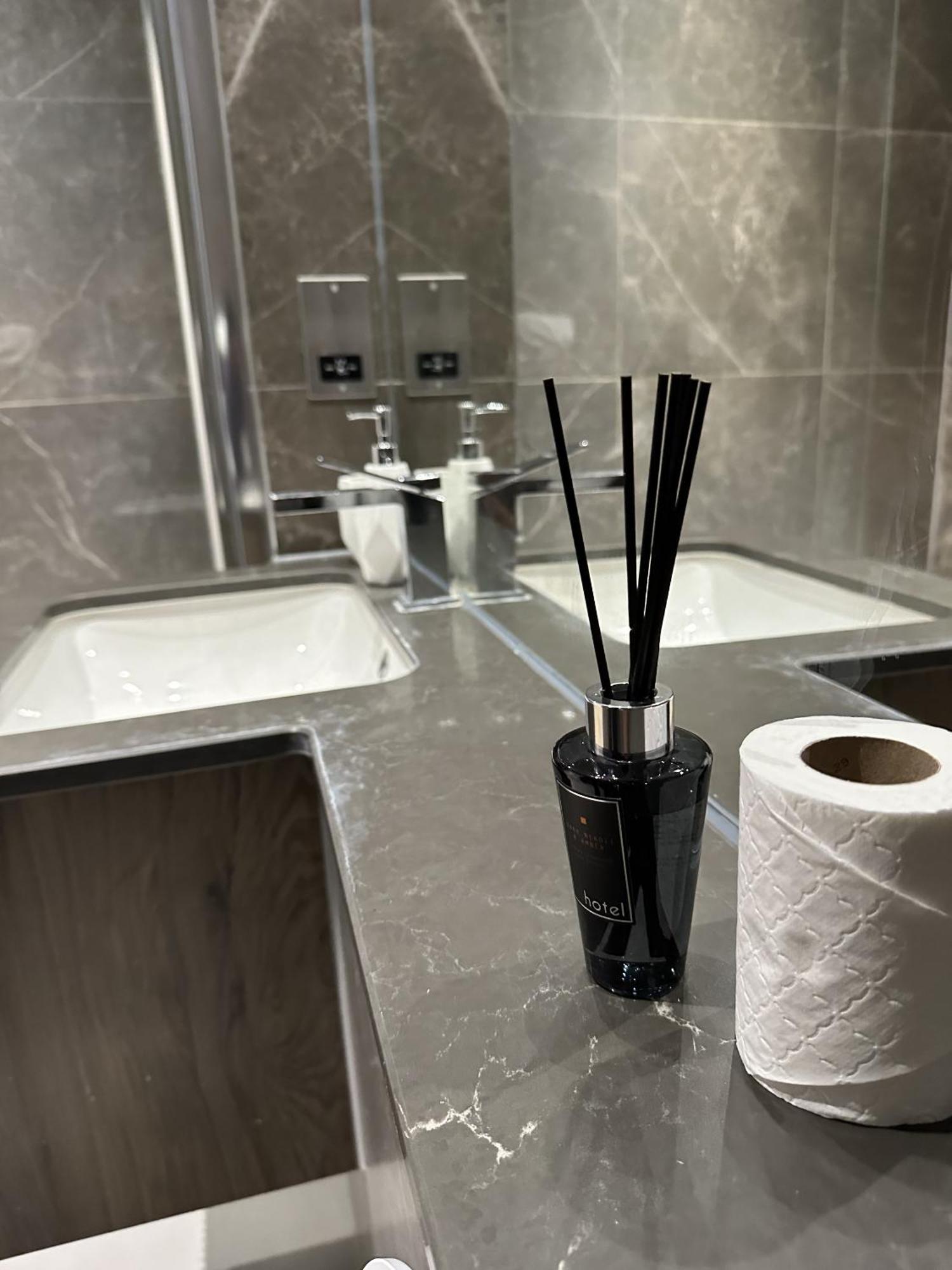 Richardson Deluxe Apartments London Eksteriør bilde